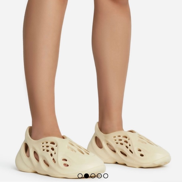 EGO Super Bass Cream Rubber Slides - Picture 2 of 9